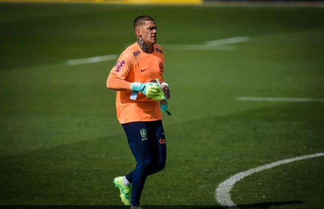 必发-成桑巴主力门将 在曼城活儿少 埃德松咋保持状态？