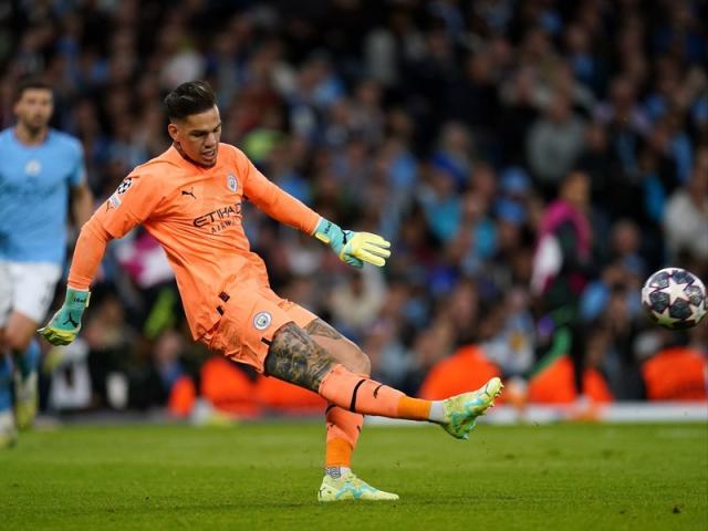 必发-成桑巴主力门将 在曼城活儿少 埃德松咋保持状态？