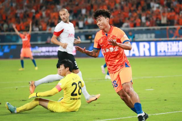 必发指数官网-泰山三线作战前迎好消息 谢文能斩中超首球+双响